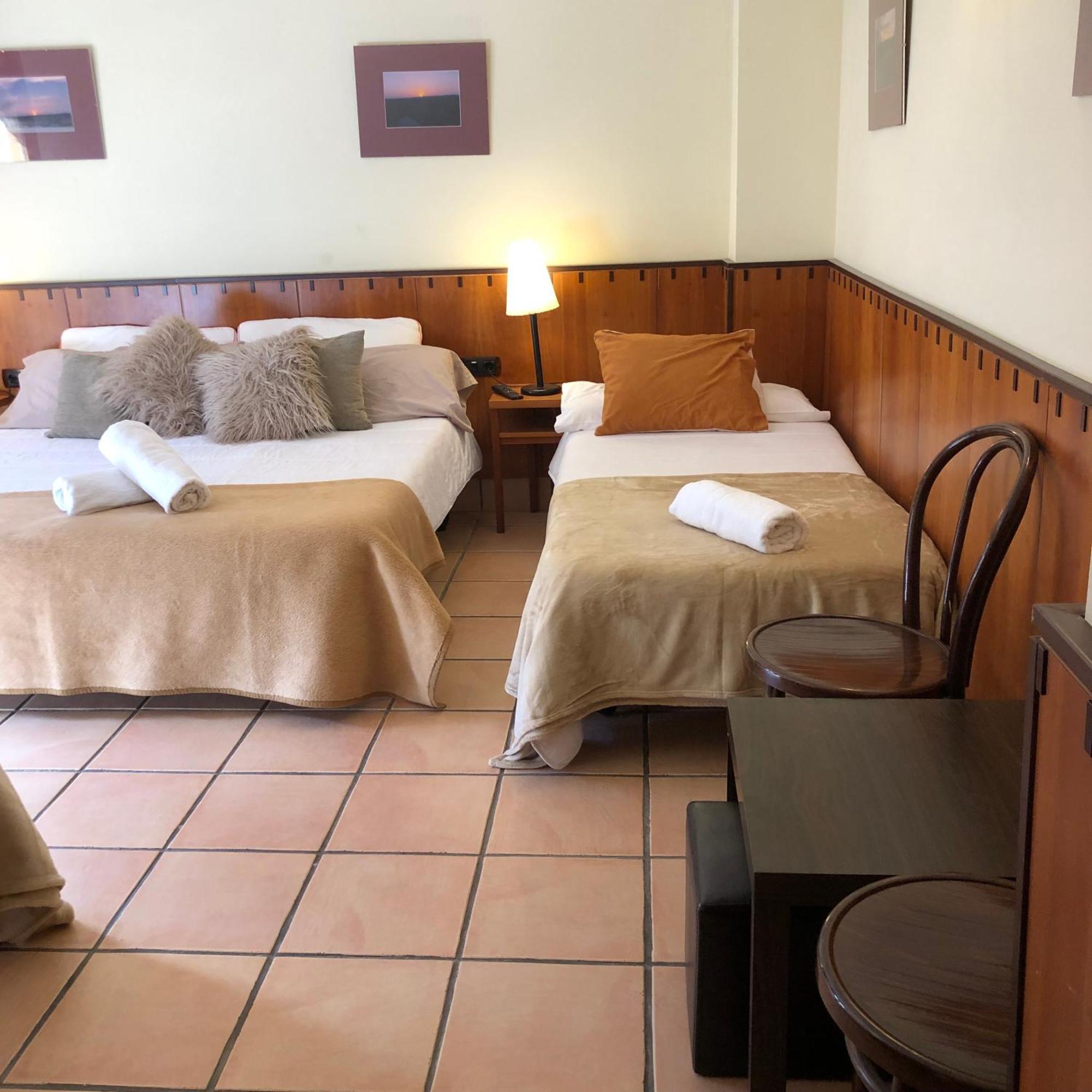 Hostal Tastavins Пеньярроия-де-Таставинс Экстерьер фото