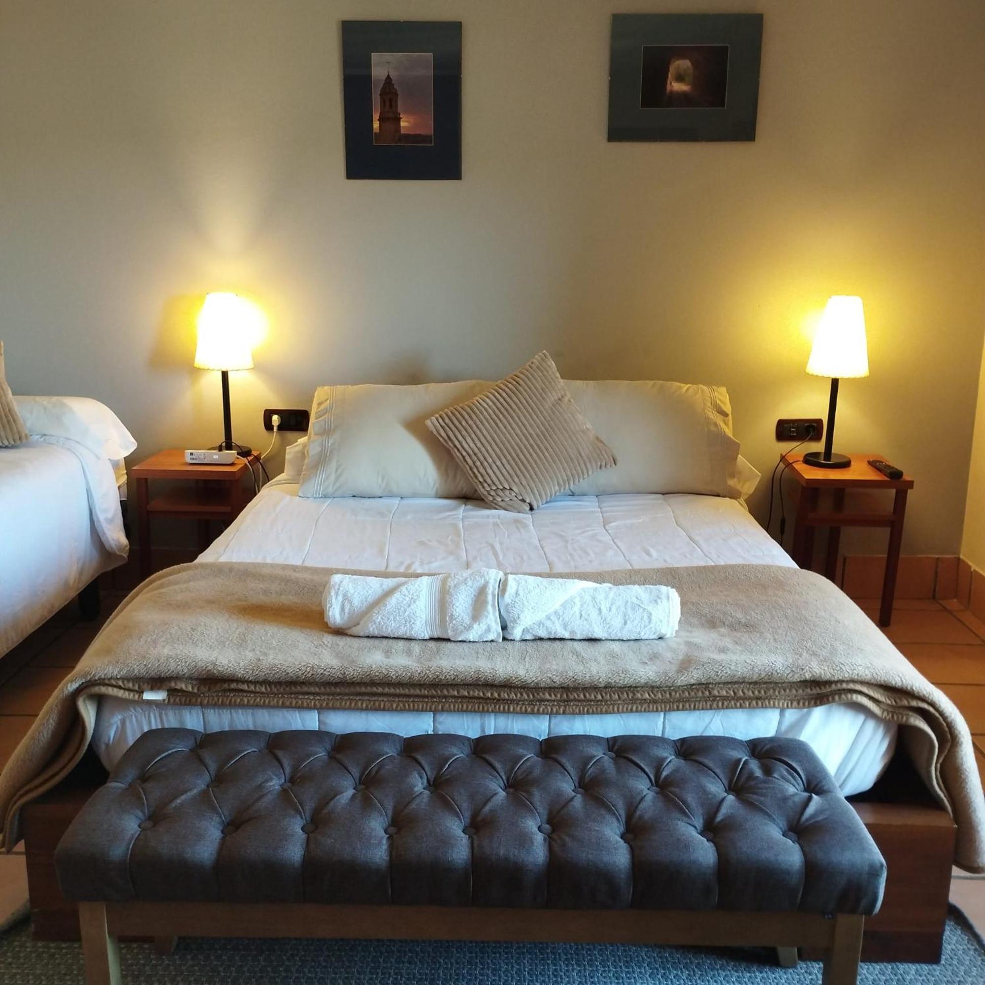 Hostal Tastavins Пеньярроия-де-Таставинс Экстерьер фото