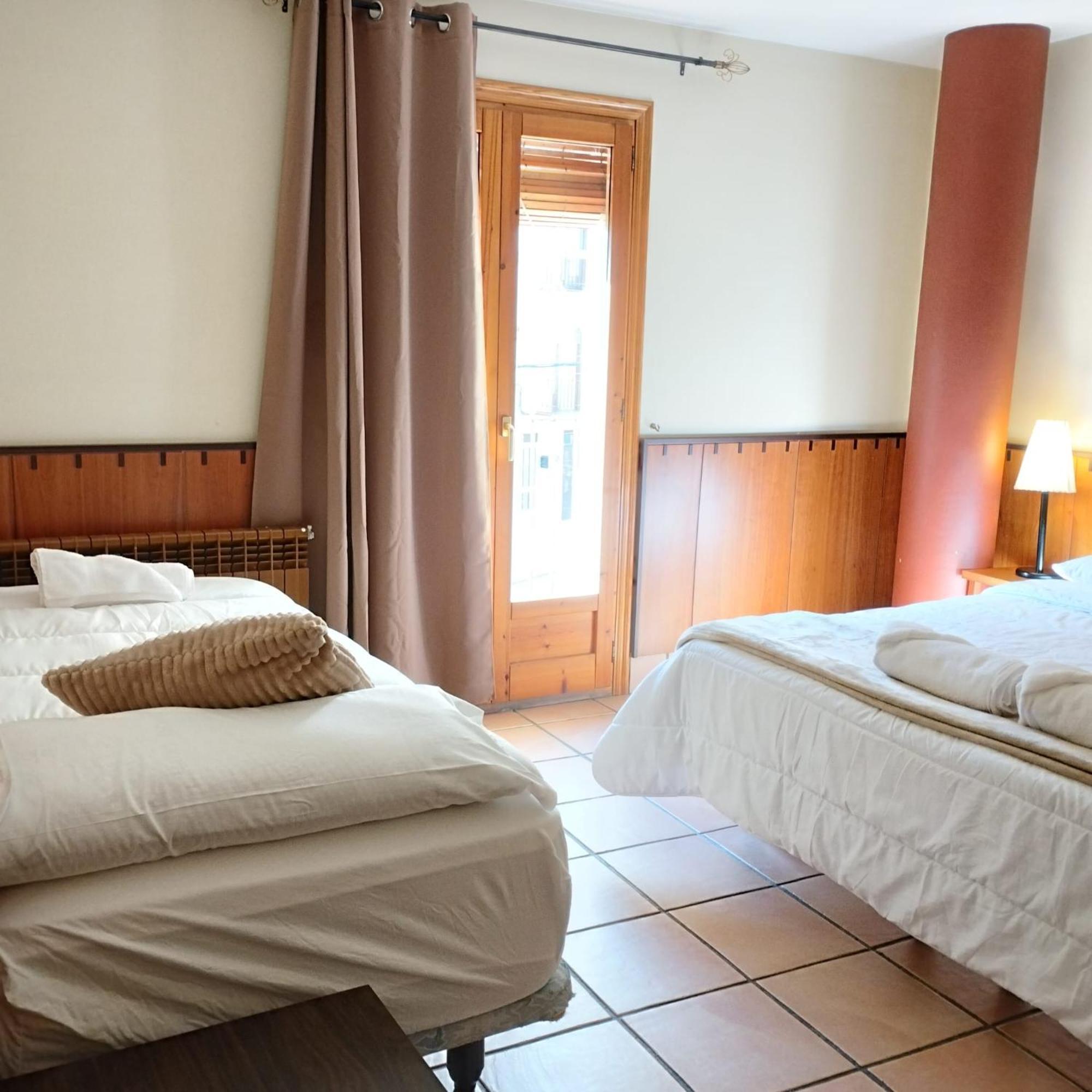 Hostal Tastavins Пеньярроия-де-Таставинс Экстерьер фото