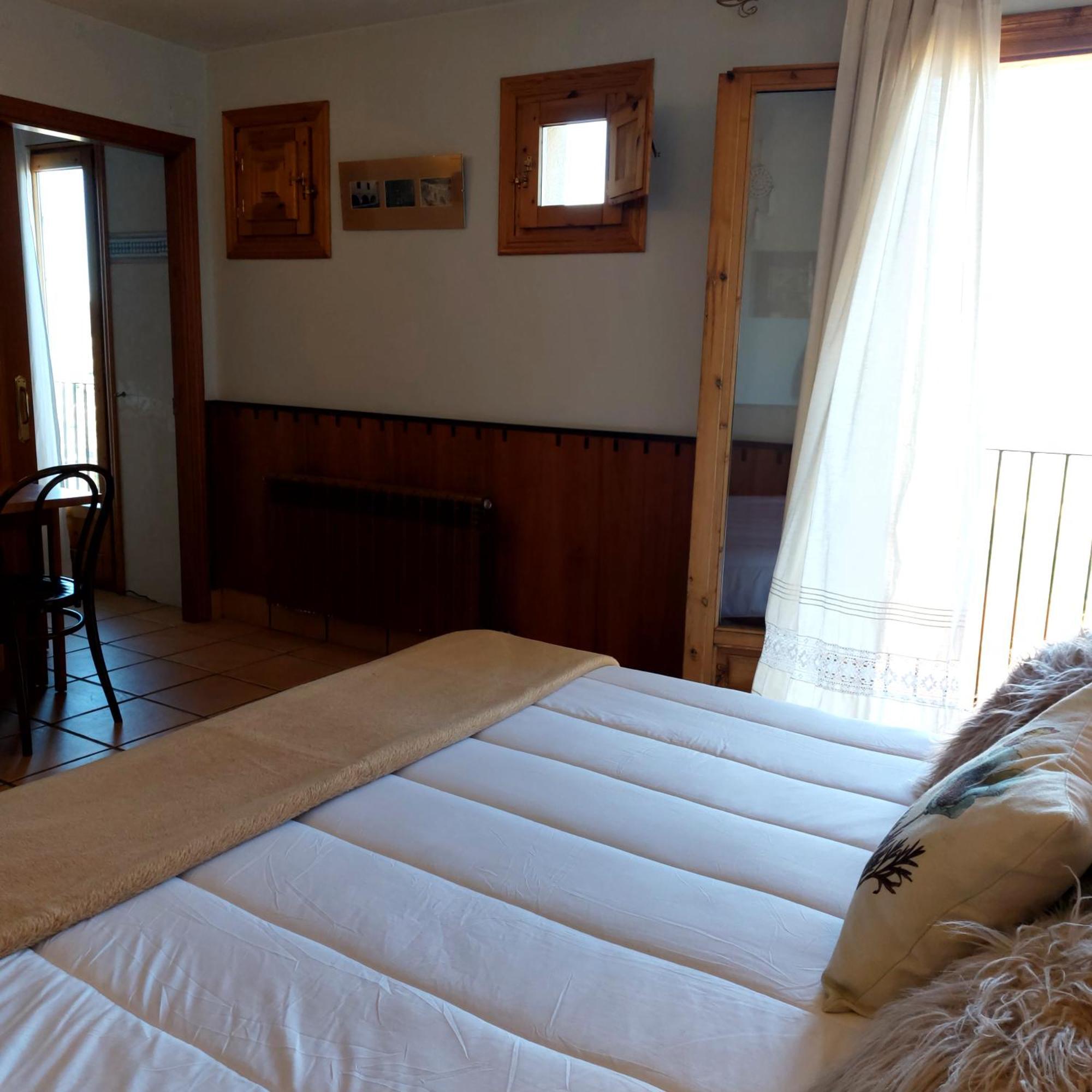 Hostal Tastavins Пеньярроия-де-Таставинс Номер фото