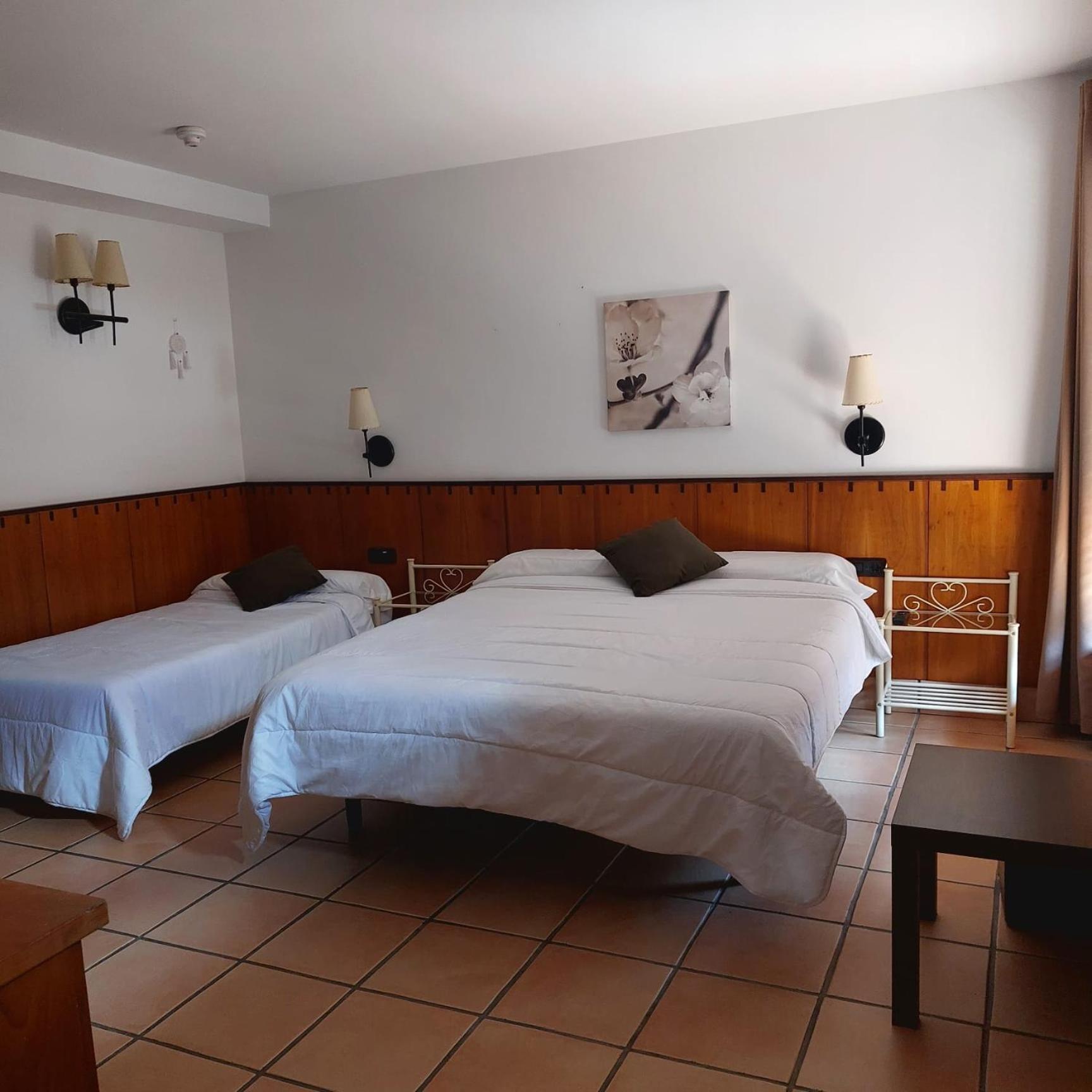 Hostal Tastavins Пеньярроия-де-Таставинс Экстерьер фото