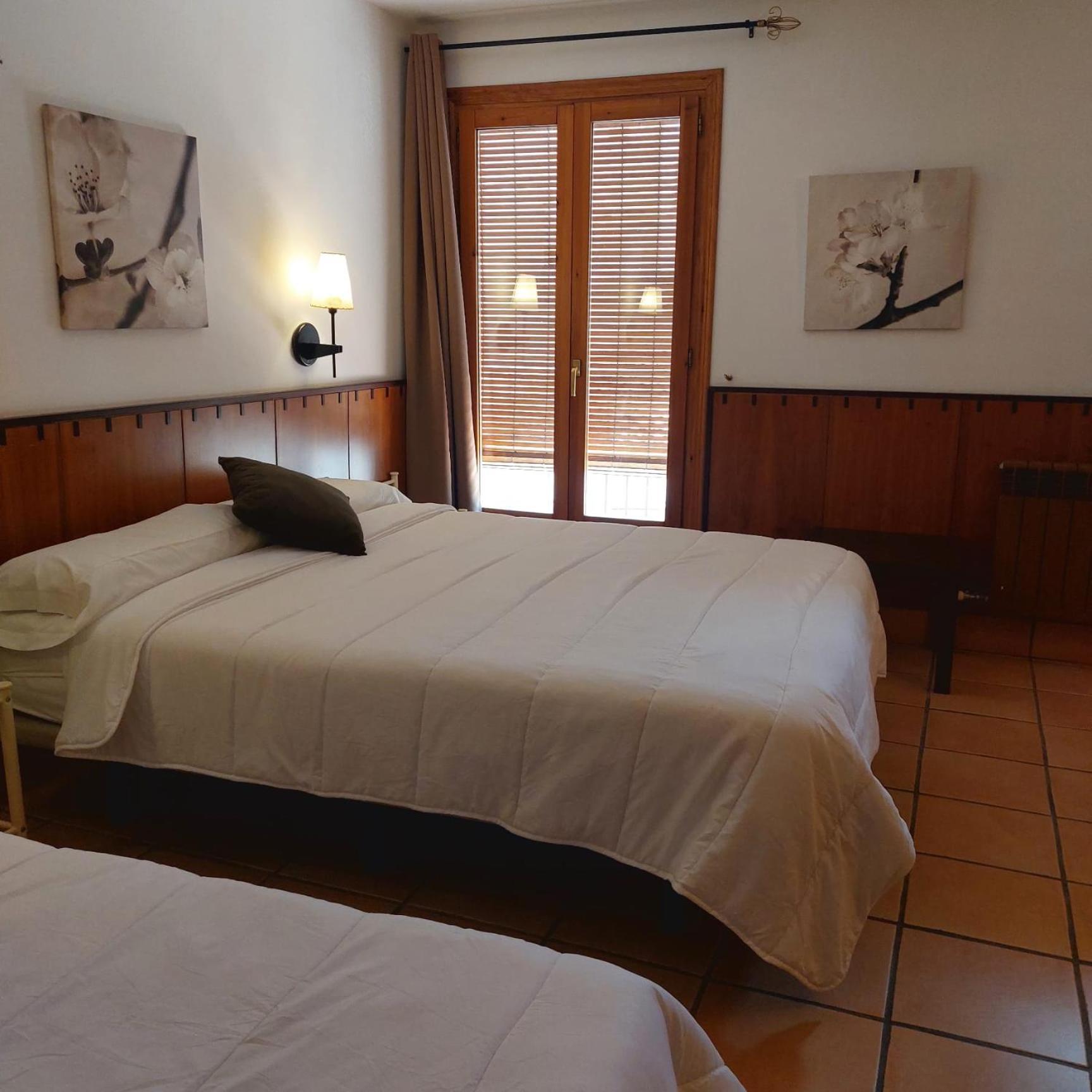 Hostal Tastavins Пеньярроия-де-Таставинс Экстерьер фото