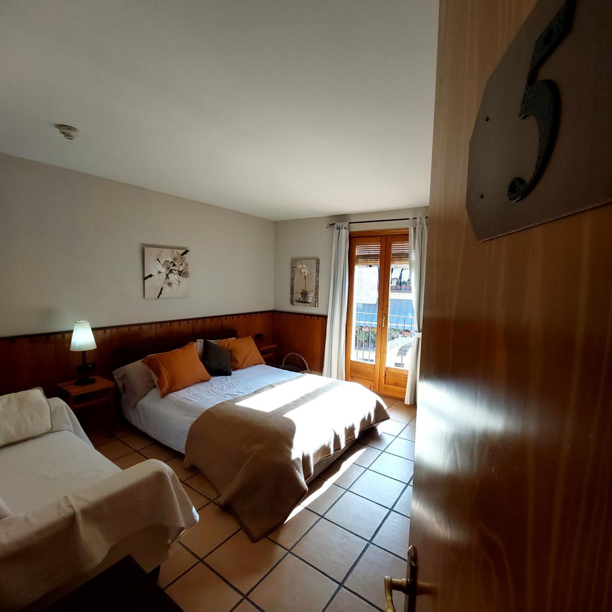 Hostal Tastavins Пеньярроия-де-Таставинс Номер фото