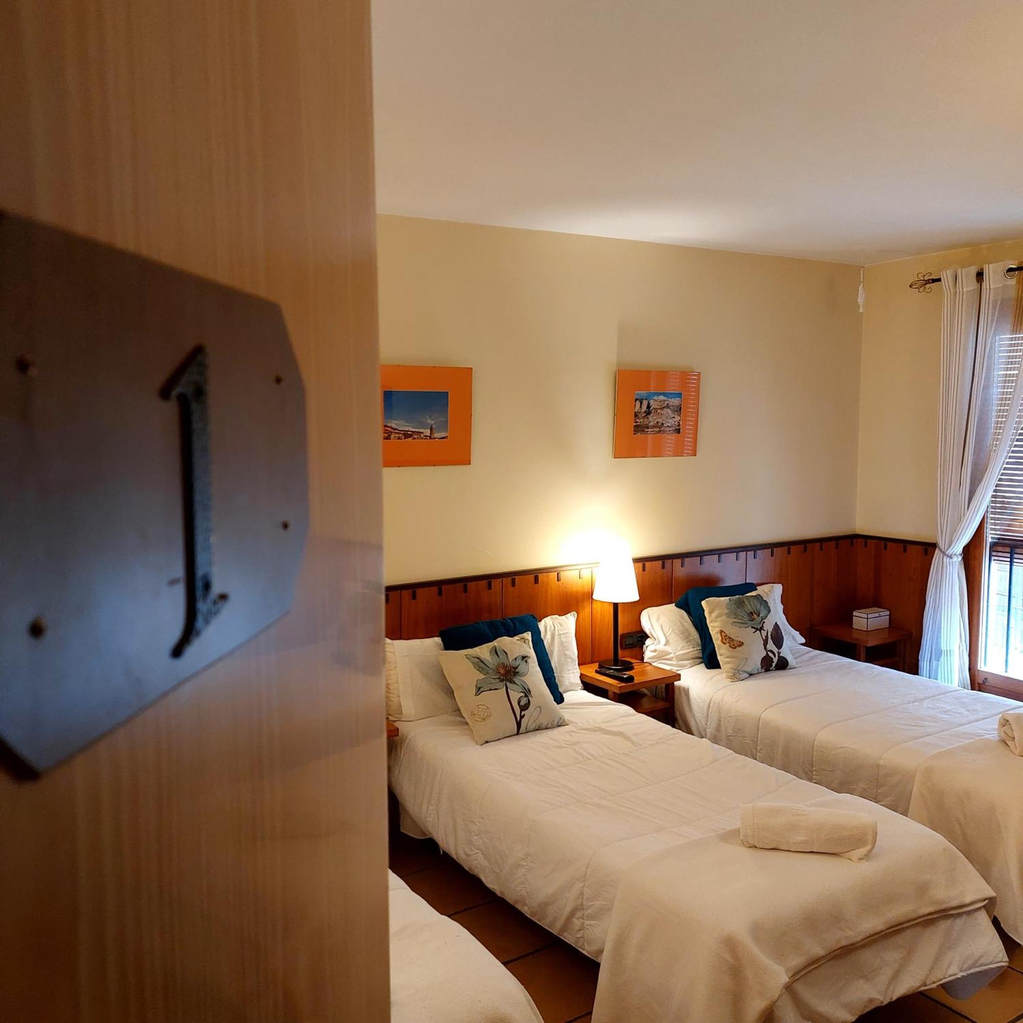 Hostal Tastavins Пеньярроия-де-Таставинс Номер фото